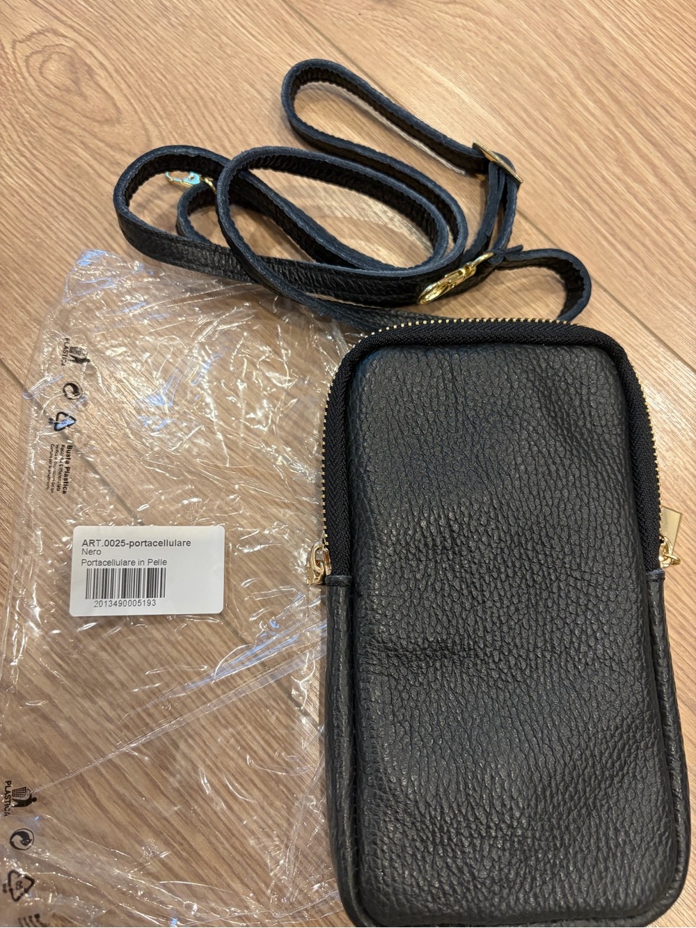 New with Tags – Genuine Italian Leather Phone Crossbody